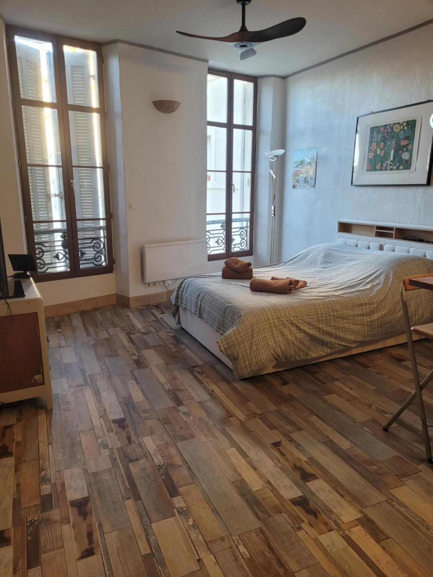 Studio Agreable Au Coeur Du Quartier Historique Marselha Exterior foto